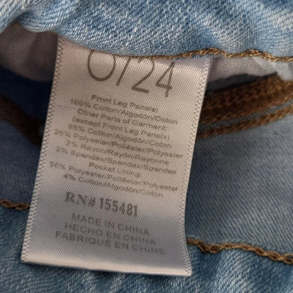 Simple society Distressed Jeans shorts size 0/24 - Picture 6 of 6